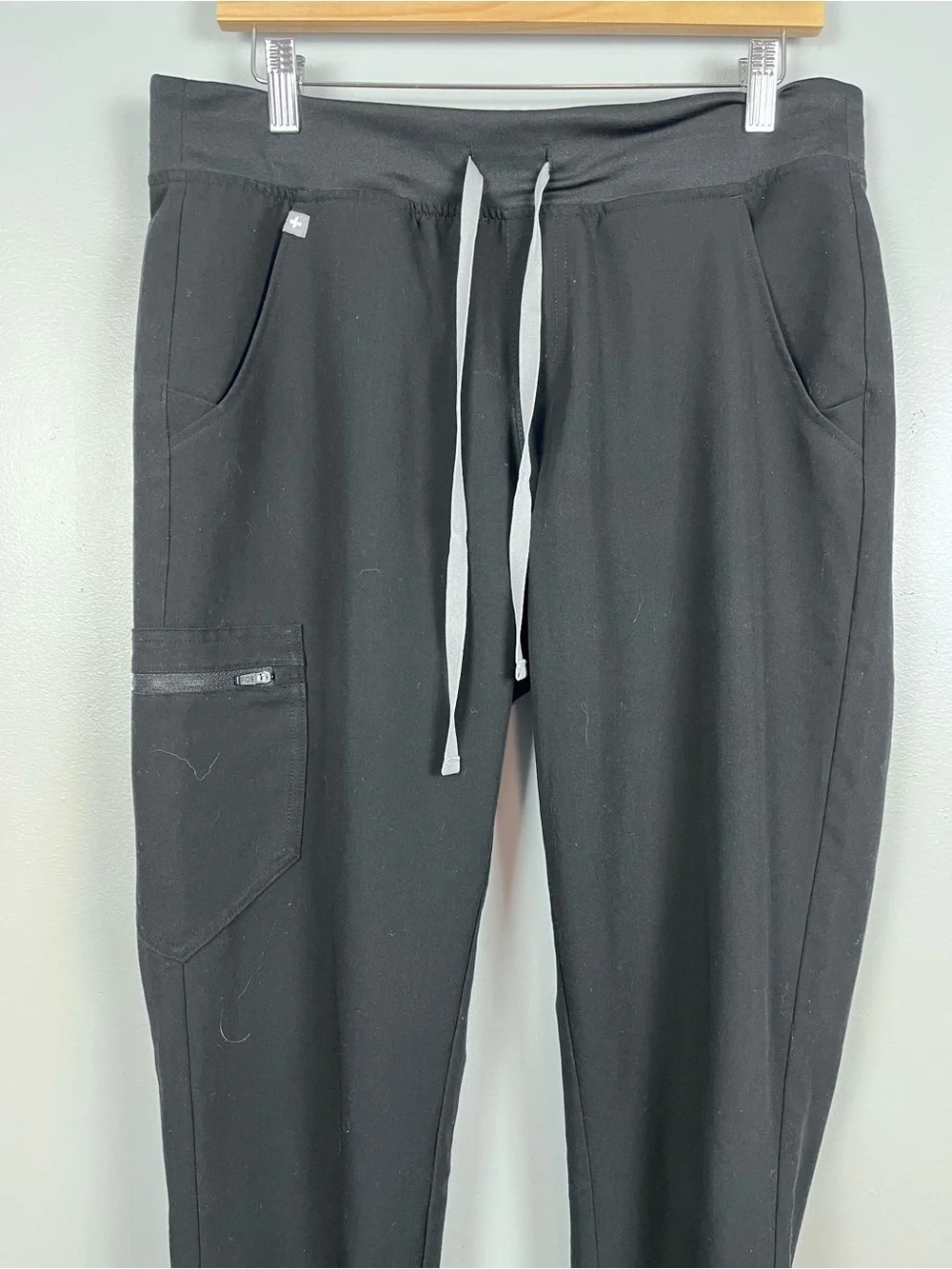 Figs Women's Zamora Jogger Scrub Pants in Black W18SW2005T Size M/T; Uniform, ER